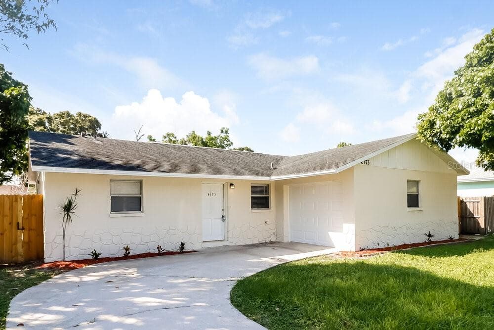 6173 71ST STREET N ST PETERSBURG, FL 33709