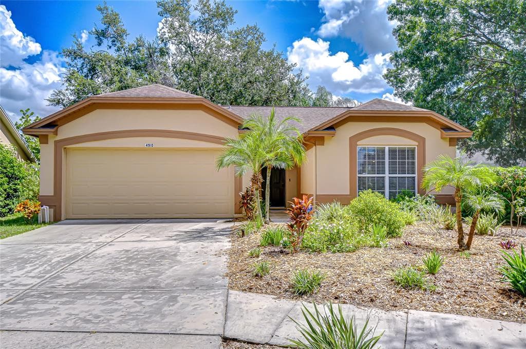 4910 RAMBLING ROSE PLACE TAMPA, FL 33624