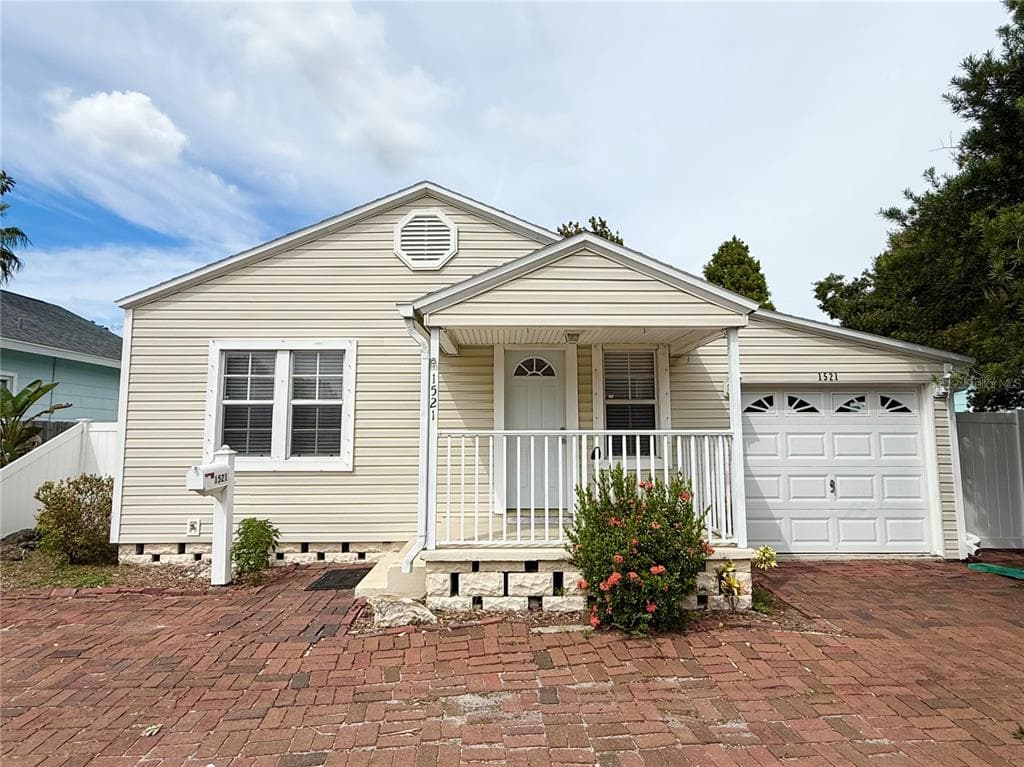 1521 38TH AVENUE N ST PETERSBURG, FL 33704
