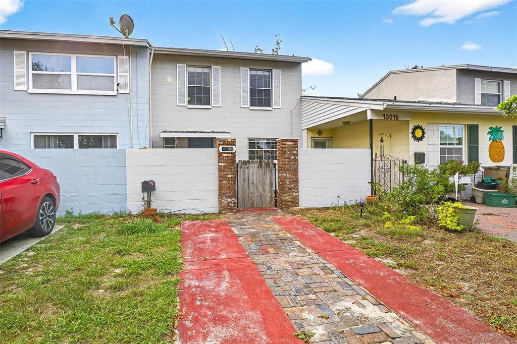 10008 OAK HILL DRIVE TEMPLE TERRACE, FL 33617