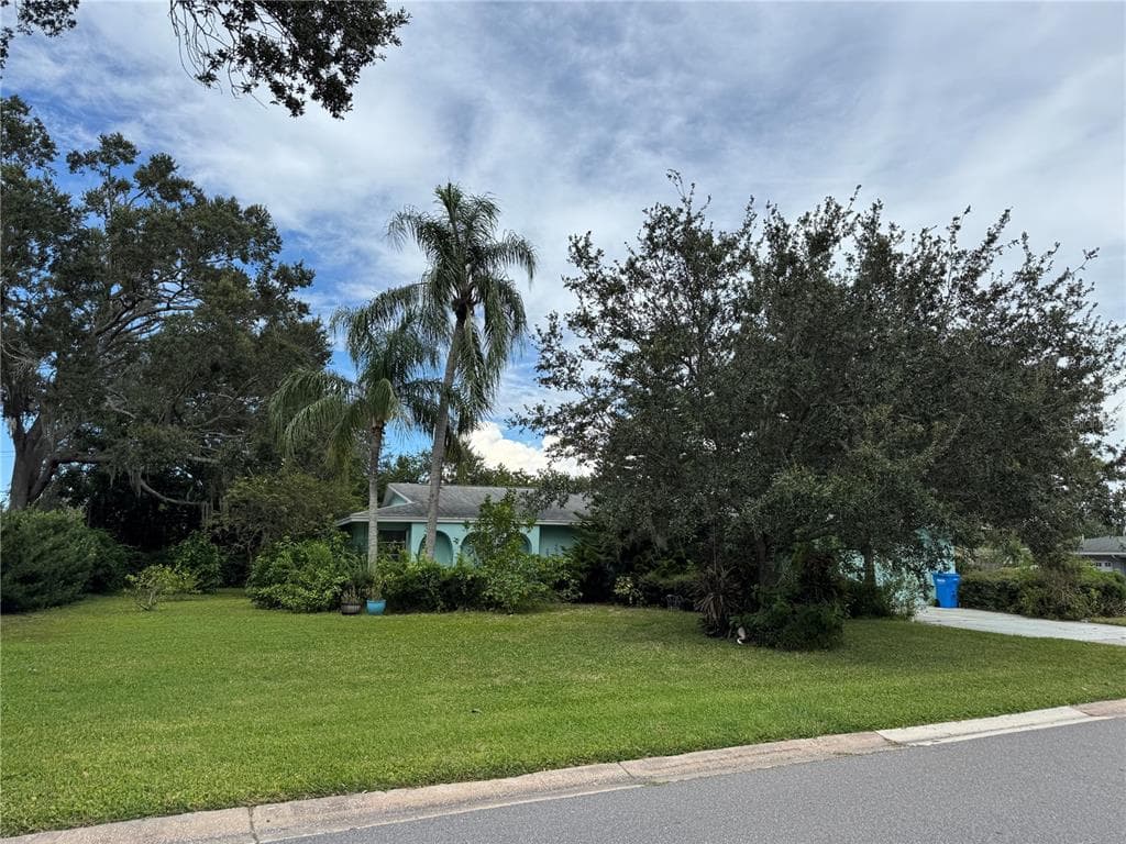 1434 HAGEN AVENUE DUNEDIN, FL 34698