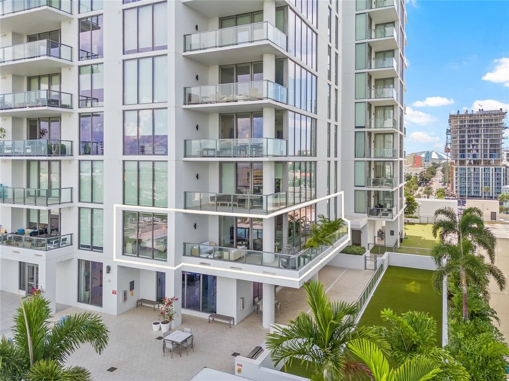 301 1ST STREET S UNIT 803 ST PETERSBURG, FL 33701