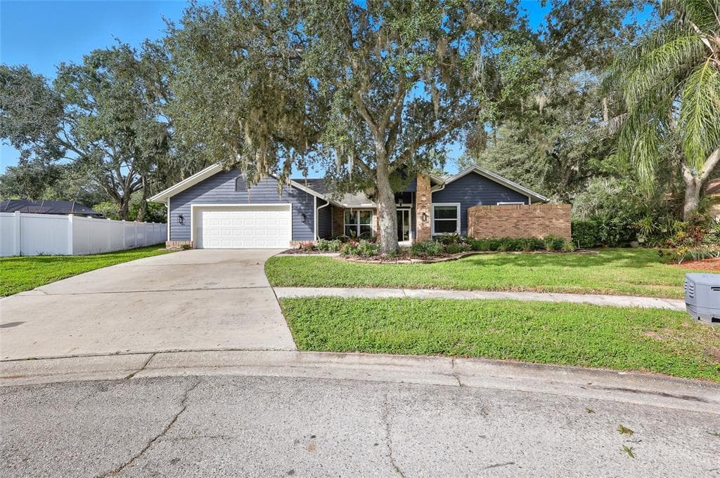 5201 IVES COURT TAMPA, FL 33647