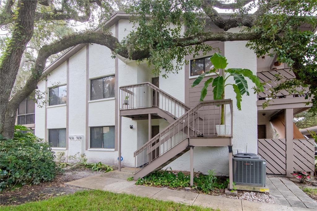 2363 FLANDERS WAY UNIT C SAFETY HARBOR, FL 34695