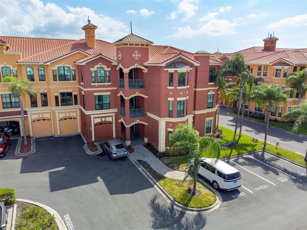 2741 VIA CIPRIANI UNIT 930B CLEARWATER, FL 33764