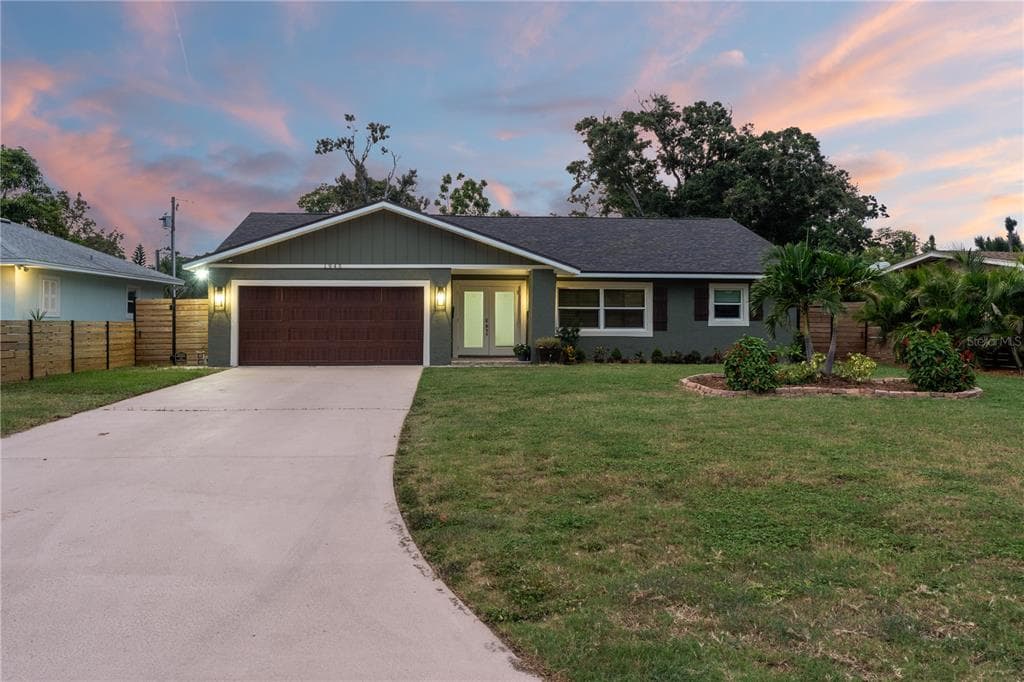 1945 BARCELONA WAY S ST PETERSBURG, FL 33712