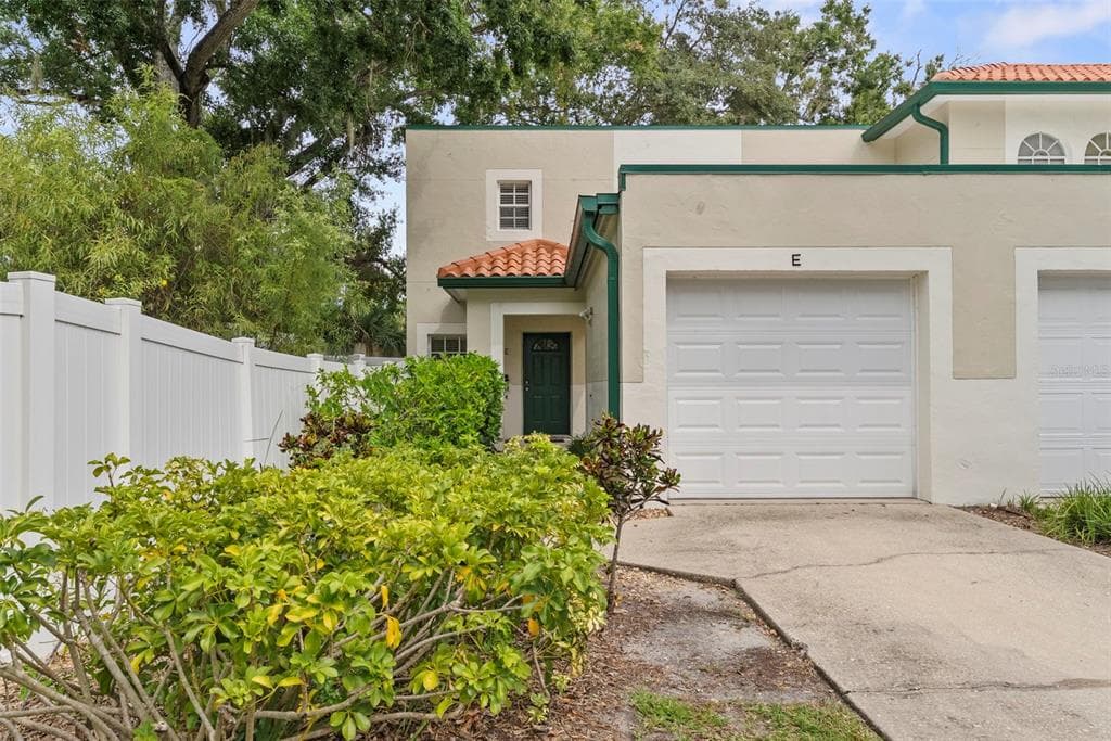 2515 W KANSAS AVENUE UNIT E TAMPA, FL 33629