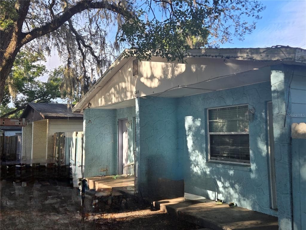 10116 N HYACINTH AVENUE TAMPA, FL 33612