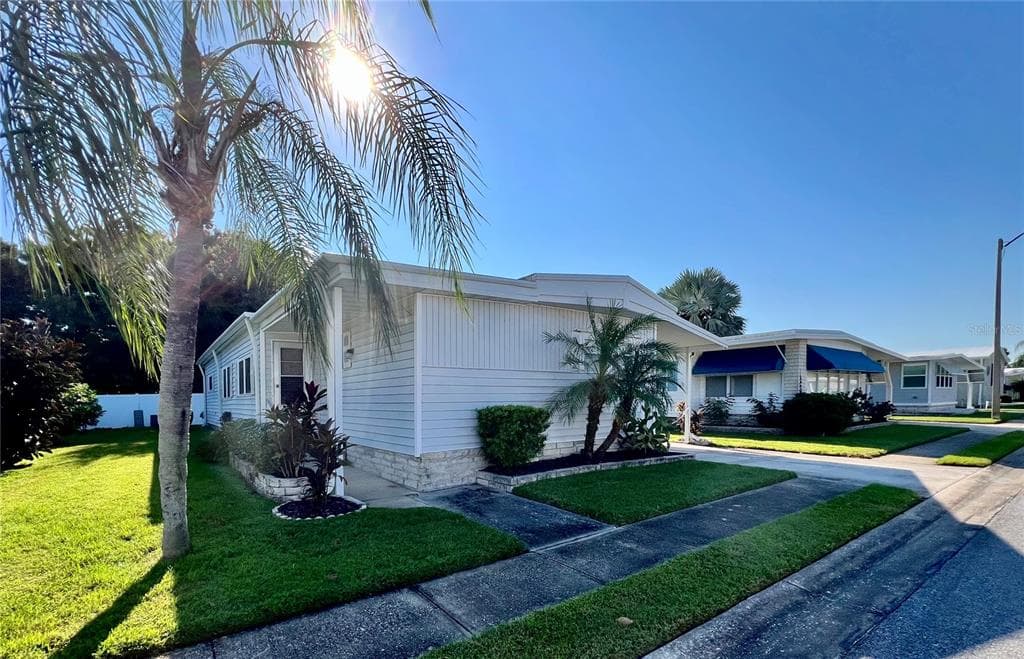 1100 BELCHER ROAD S UNIT 100 LARGO, FL 33771