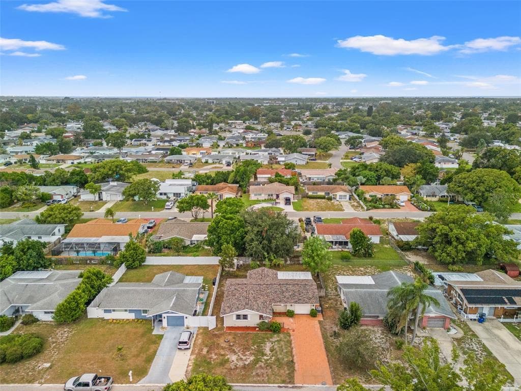 10325 GARDENIA LANE PORT RICHEY, FL 34668