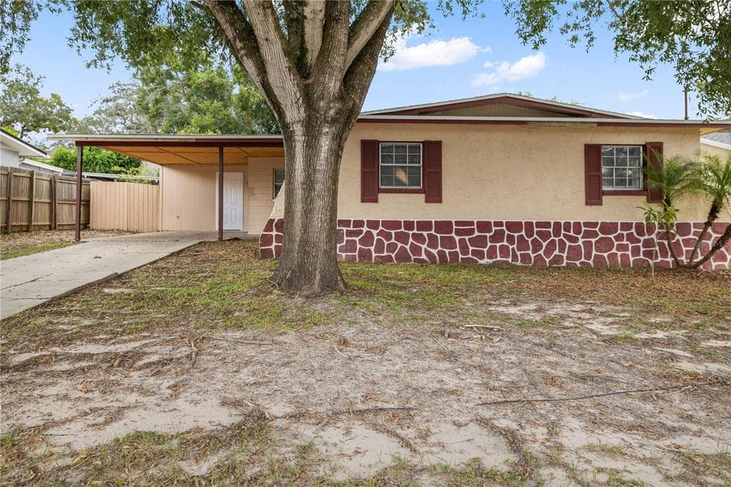 7314 SEQUOIA DRIVE TAMPA, FL 33637