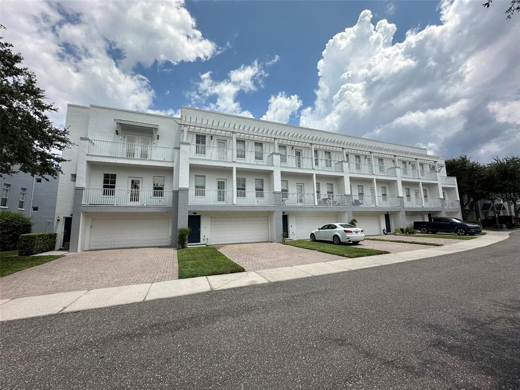 4523 LEGACY PARK DRIVE TAMPA, FL 33611