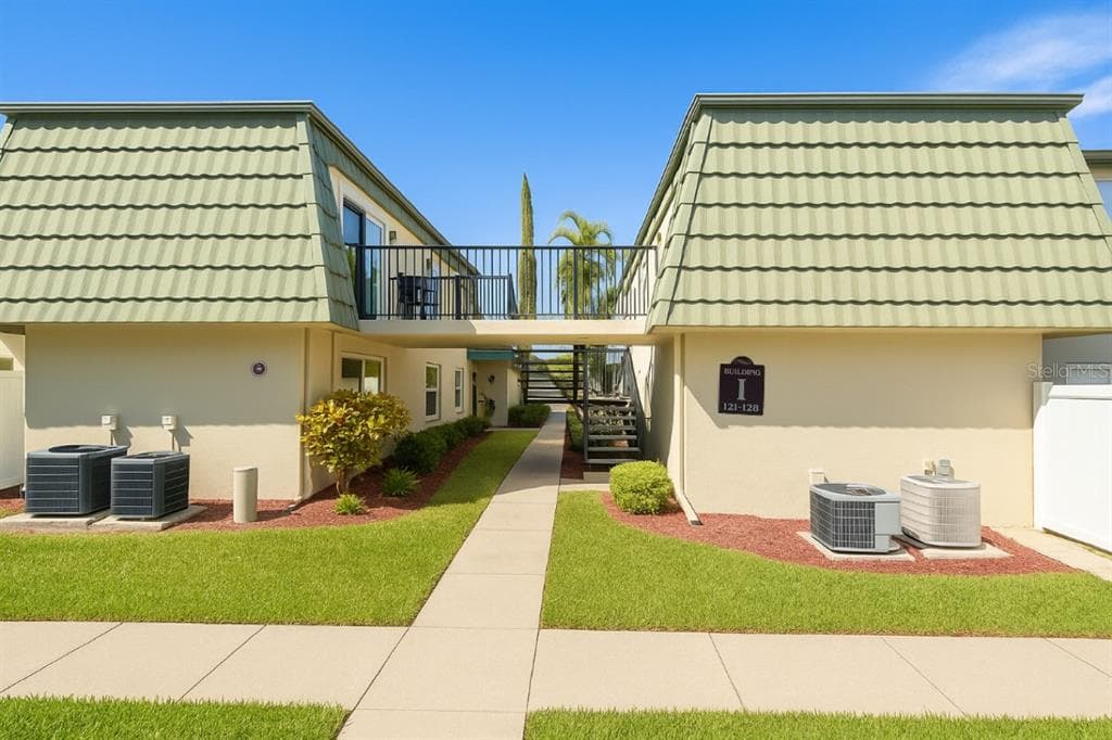 1799 N HIGHLAND AVENUE UNIT 126