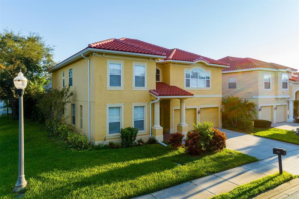 2281 HIGHLAND WOODS DRIVE DUNEDIN, FL 34698