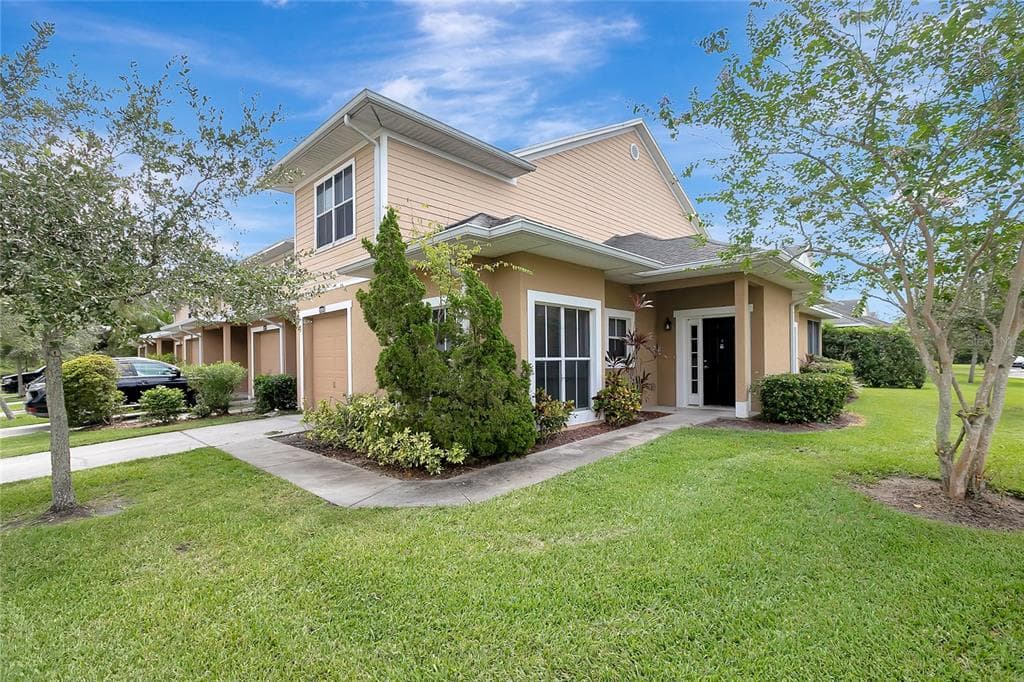 8205 DOWNPATRICK COURT TAMPA, FL 33610