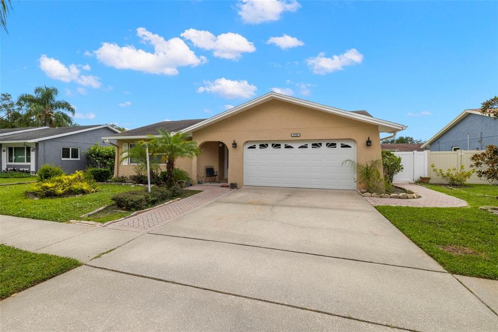 4706 CYPRESS TREE DRIVE TAMPA, FL 33624