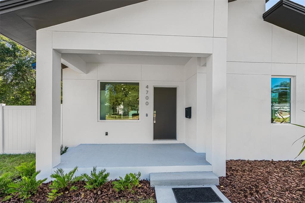 4700 11TH AVENUE S ST PETERSBURG, FL 33711