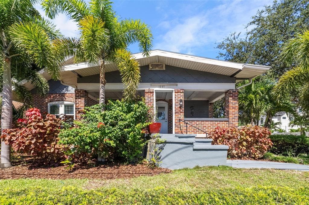 1207 9TH AVENUE N ST PETERSBURG, FL 33705