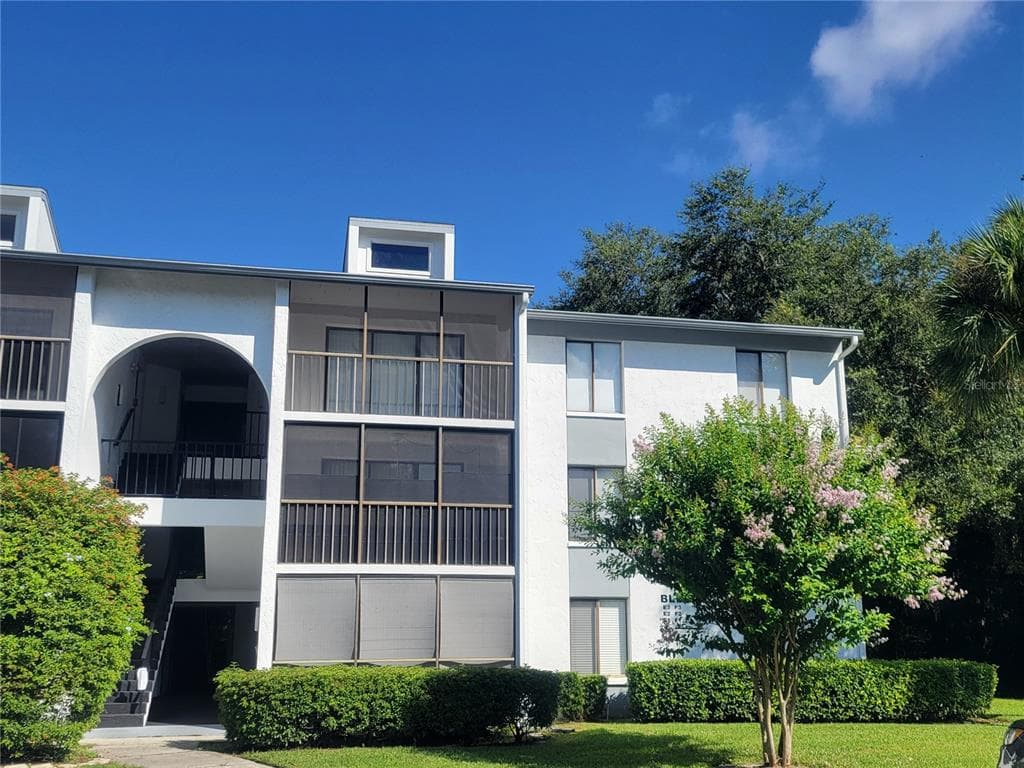 1308 PINE RIDGE CIRCLE E UNIT H3 TARPON SPRINGS, FL 34688