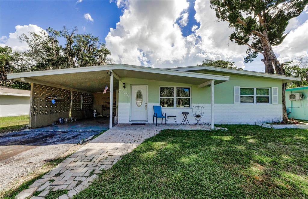 7208 OELSNER STREET NEW PORT RICHEY, FL 34652