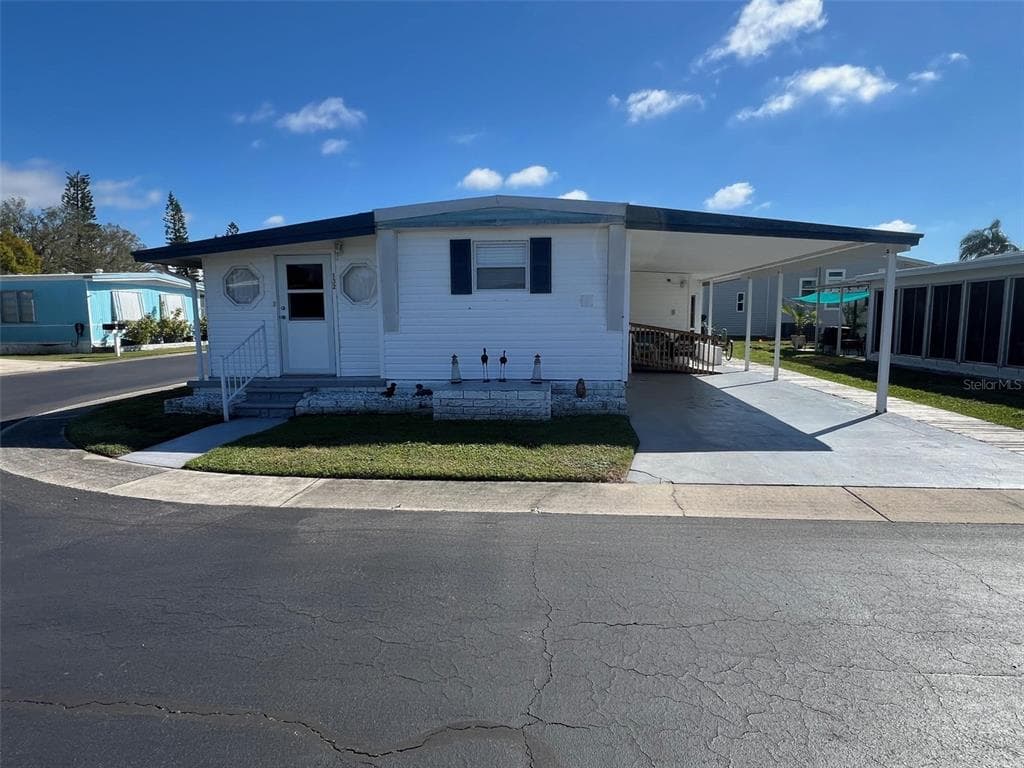 11300 124TH AVENUE UNIT 132 LARGO, FL 33778