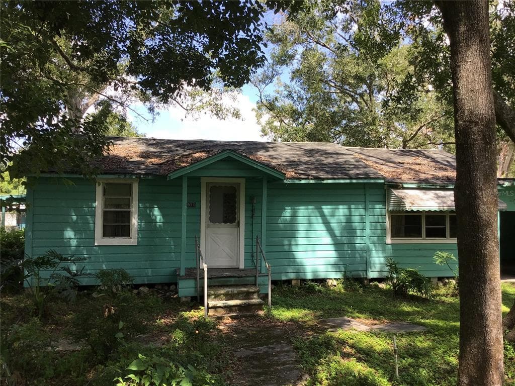6910 WESTINGHOUSE AVENUE TAMPA, FL 33619