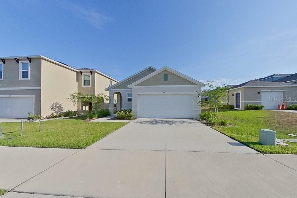 32162 KATELIN CIRCLE LEESBURG, FL 34748