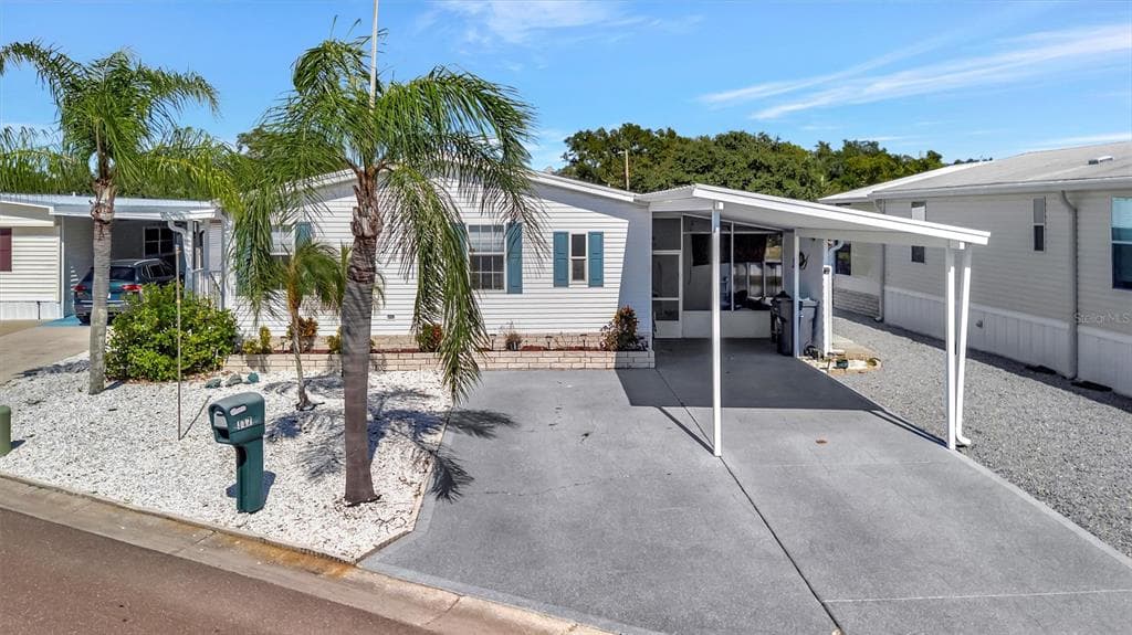 117 E SAINT ANNES CIRCLE APOLLO BEACH, FL 33572