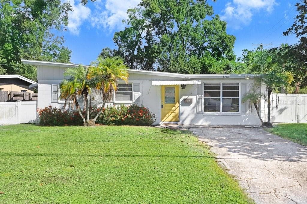1701 W JEAN STREET TAMPA, FL 33604