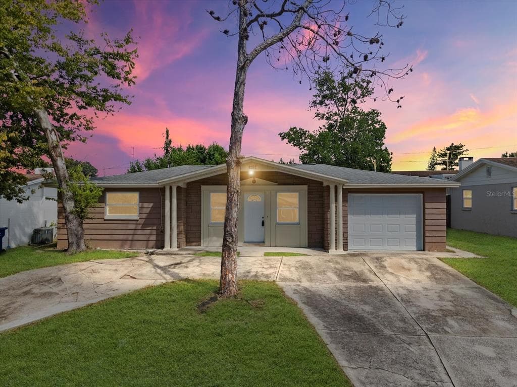3426 KIMBERLY OAKS DRIVE HOLIDAY, FL 34691