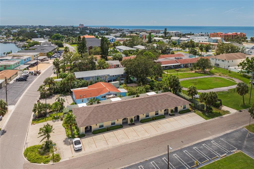 2308 BAY BOULEVARD INDIAN ROCKS BEACH, FL 33785