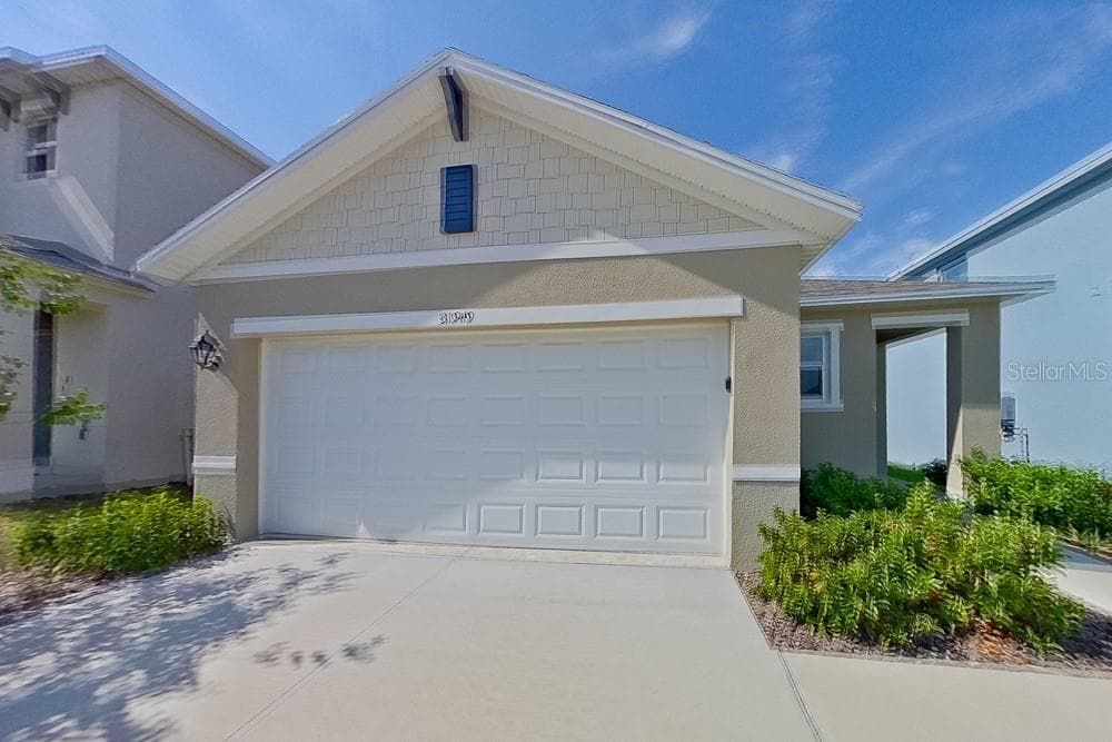 31949 KATELIN CIRCLE LEESBURG, FL 34748