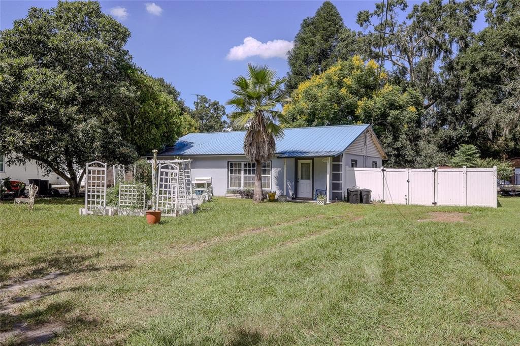 37353 LEA AVENUE ZEPHYRHILLS, FL 33541