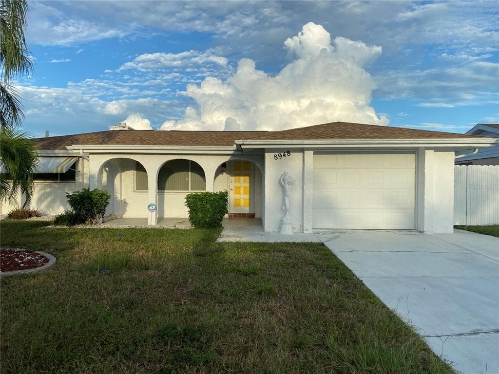 8948 SAINT REGIS LANE