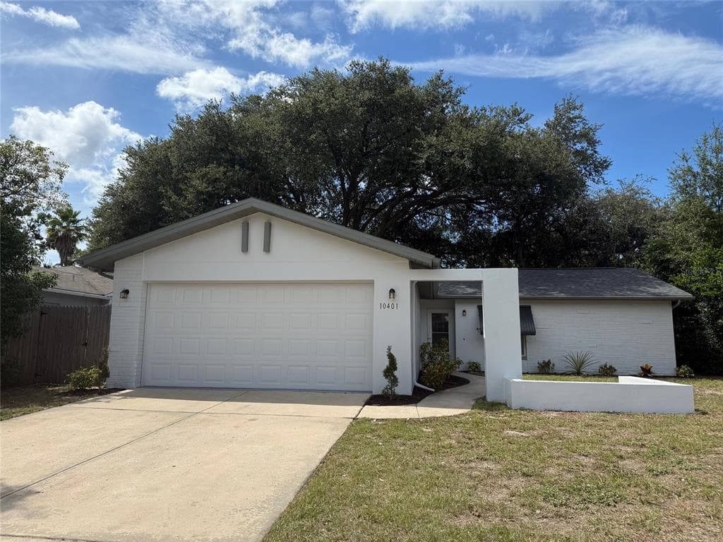 10401 LEANING OAK DRIVE PORT RICHEY, FL 34668