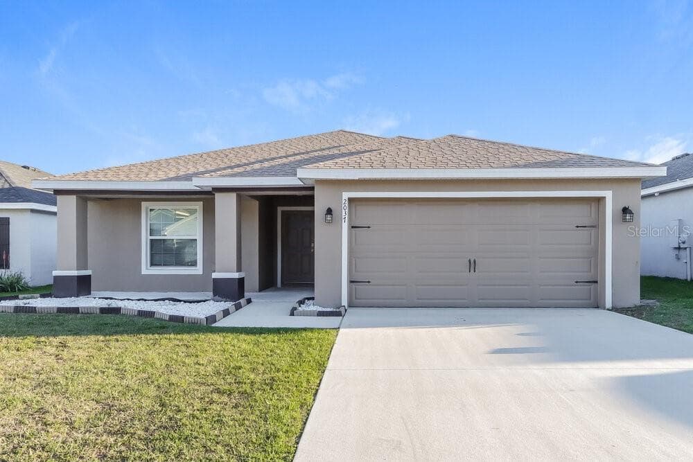 2037 HARVEST LANDING CIRCLE LAKELAND, FL 33810