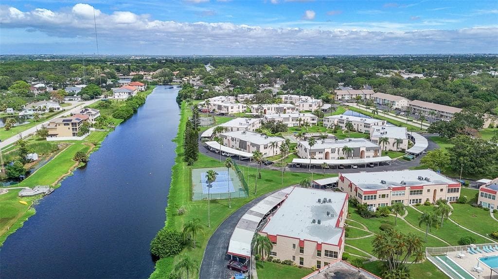 116 ELMWOOD CIRCLE SEMINOLE, FL 33777