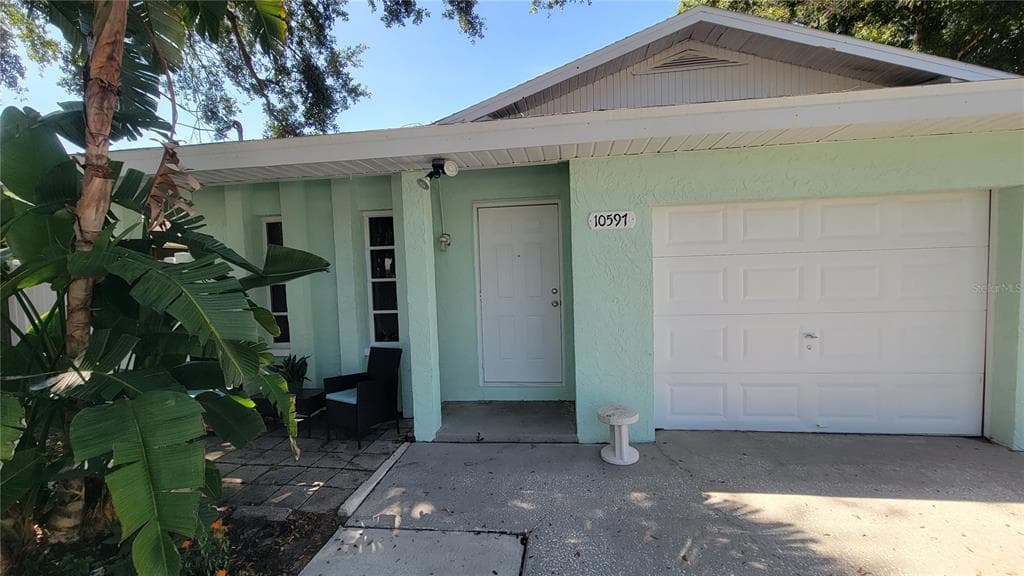 10597 101ST AVENUE AVENUE SEMINOLE, FL 33772
