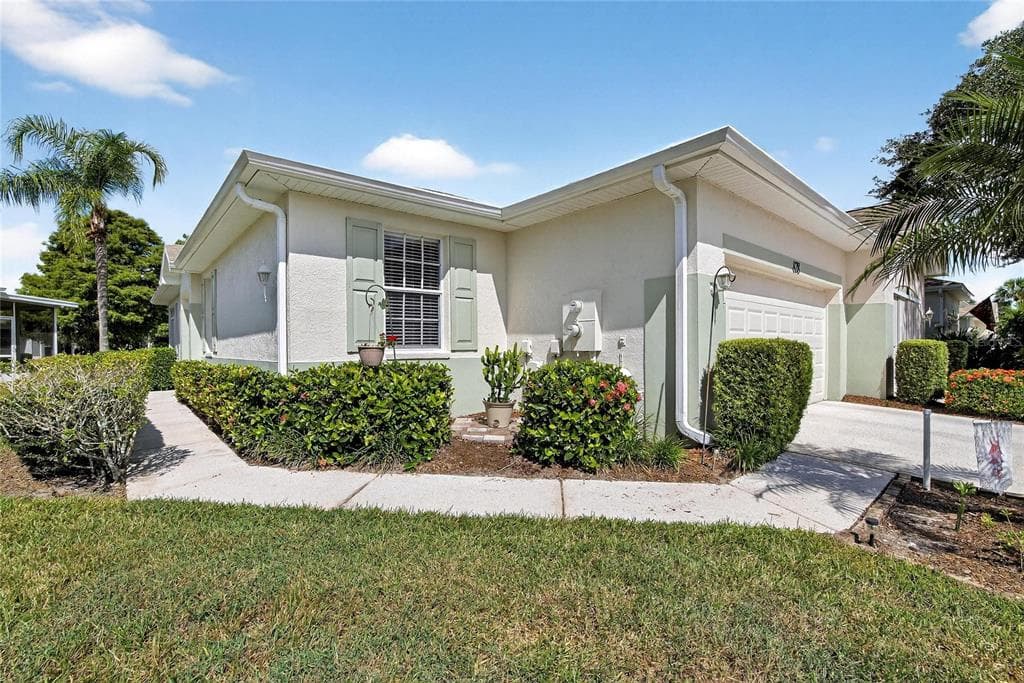 828 TREMONT GREENS LANE UNIT 134 SUN CITY CENTER, FL 33573
