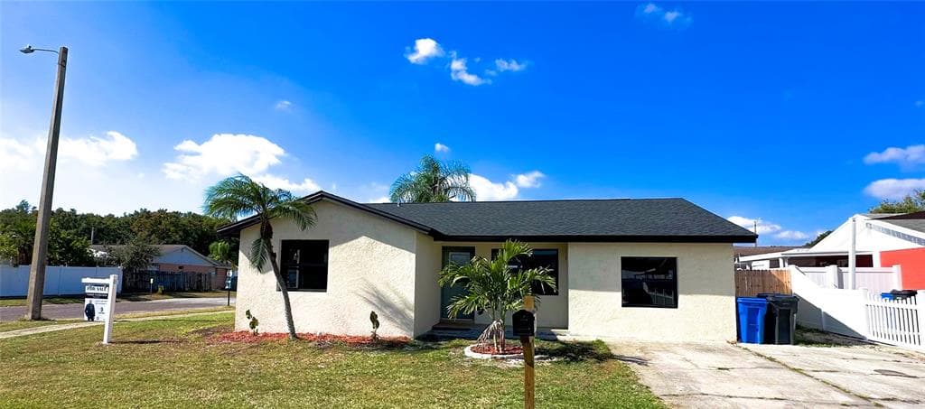 8902 WING TIP COURT TAMPA, FL 33634