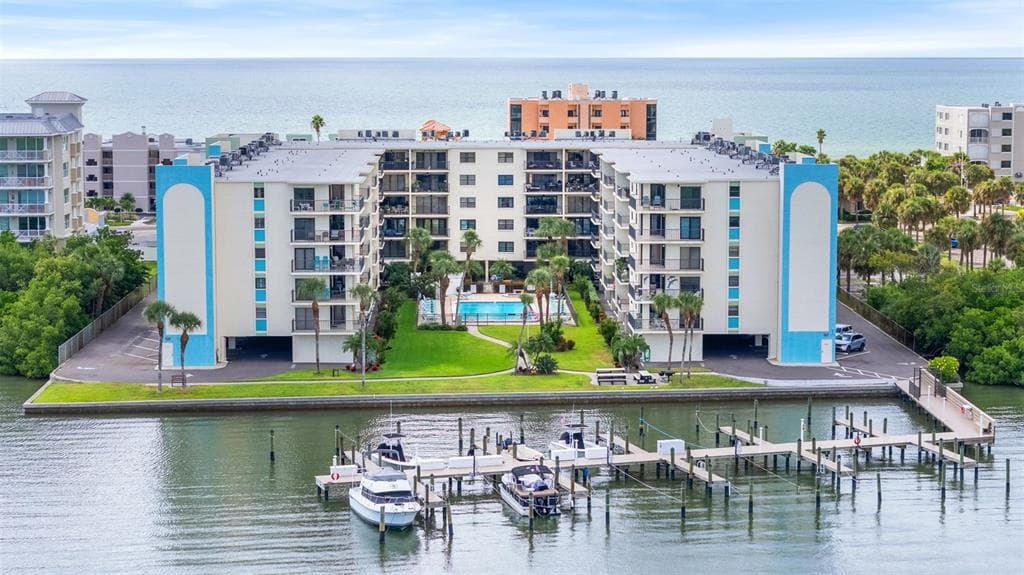 19531 GULF BOULEVARD UNIT 312 INDIAN SHORES, FL 33785