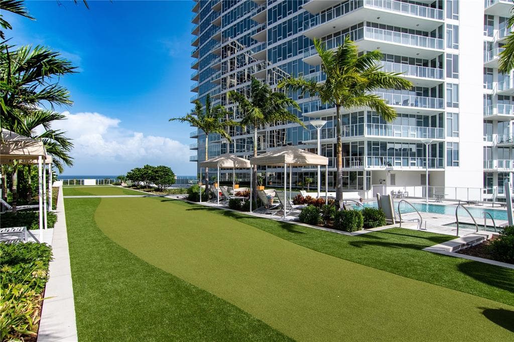 175 1ST STREET S UNIT 704 ST PETERSBURG, FL 33701