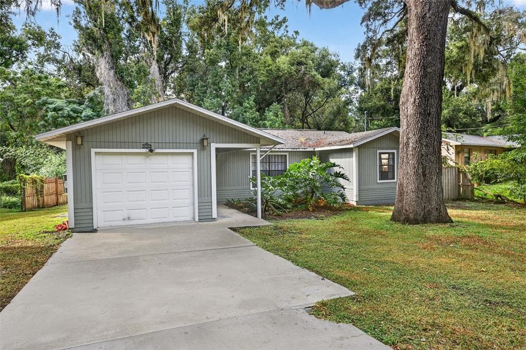26369 EAHNESTOCK STREET BROOKSVILLE, FL 34602