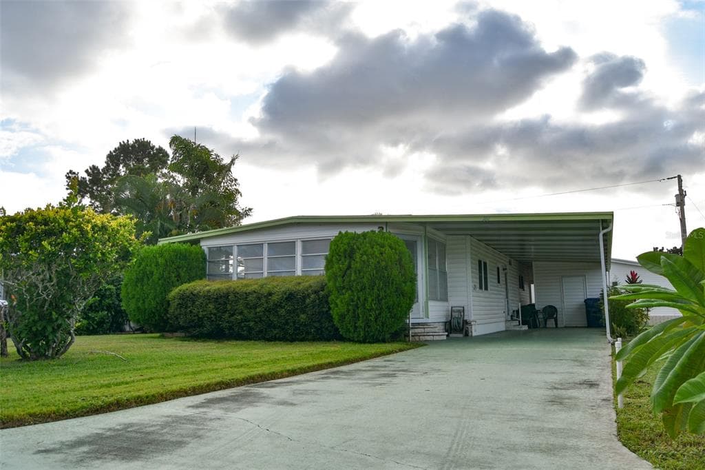 47 DELAWARE COURT UNIT 10 PALM HARBOR, FL 34684