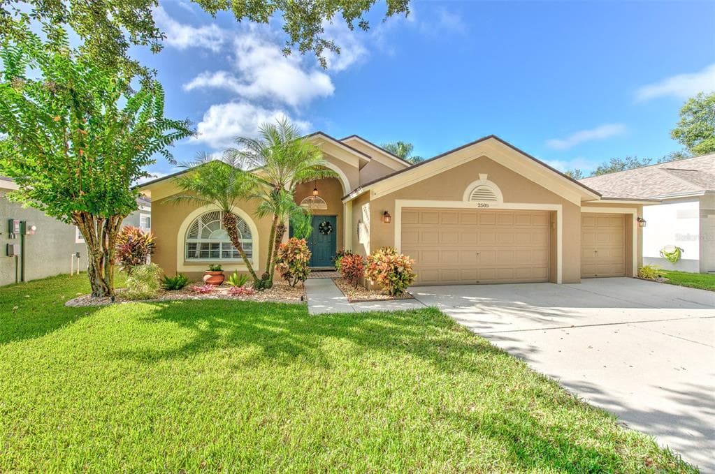 2505 ALLWOOD AVENUE VALRICO, FL 33596