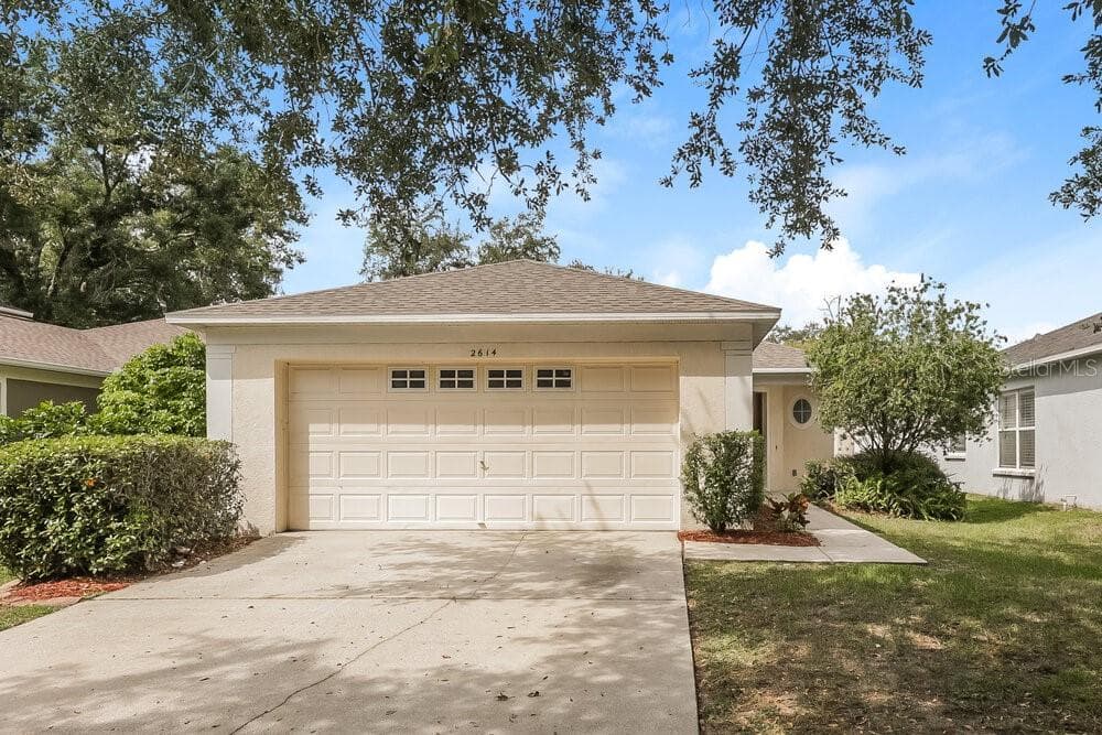 2614 LANSBURY PLACE SEFFNER, FL 33584