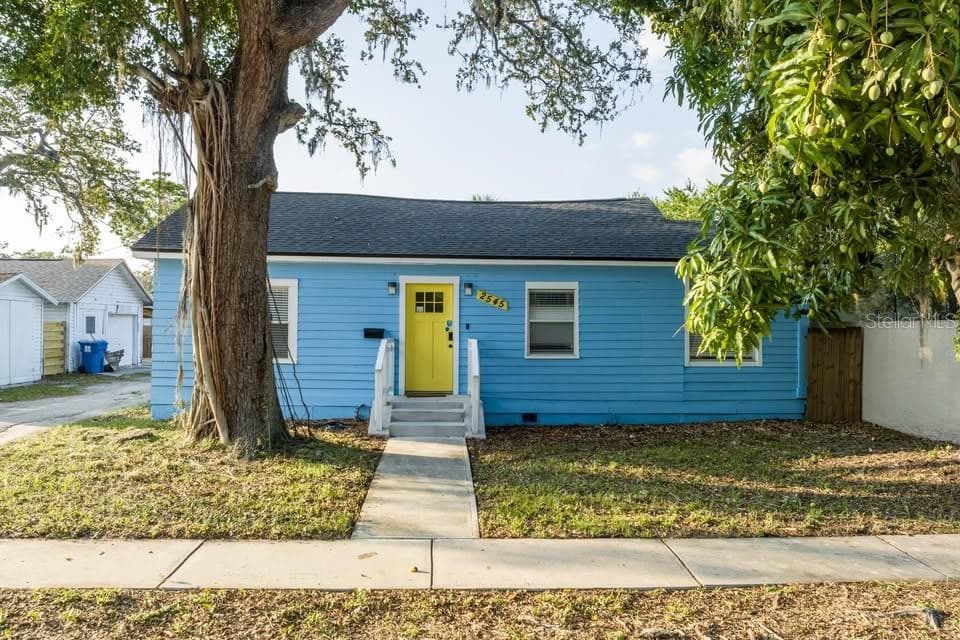 2545 EMERSON AVENUE S ST PETERSBURG, FL 33712