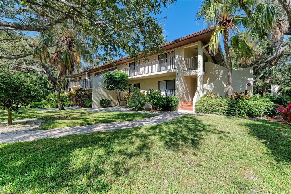 3902 MOURNING DOVE DRIVE UNIT 235 BRADENTON, FL 34210
