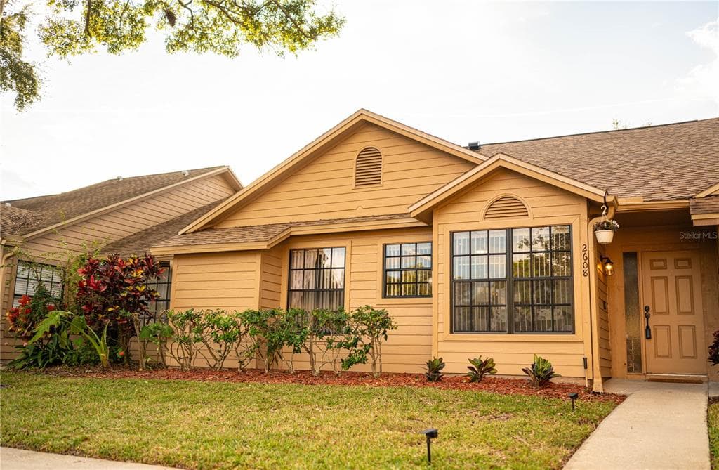 2608 BENTLEY DRIVE PALM HARBOR, FL 34684
