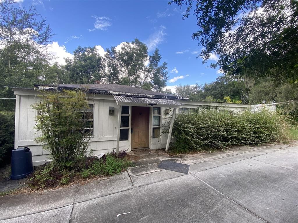11708 HILLS ROAD SEFFNER, FL 33584